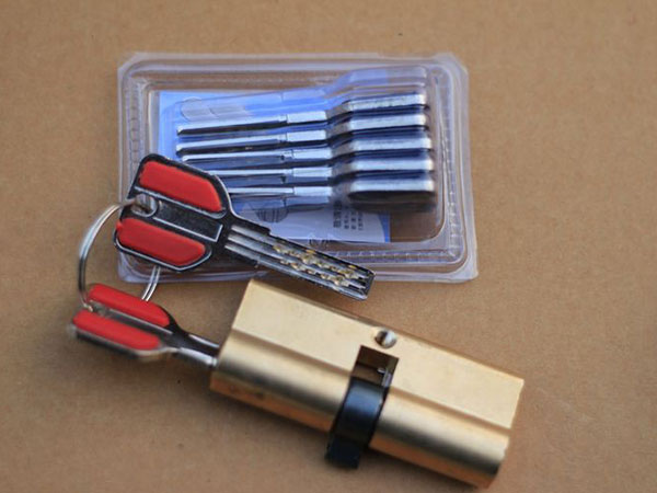 江城24小时上门开锁公司